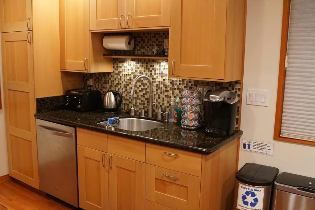 Luxury 1 Bedroom Unit-Walk To Beach -Baby Friendly Лос Анджелис Екстериор снимка
